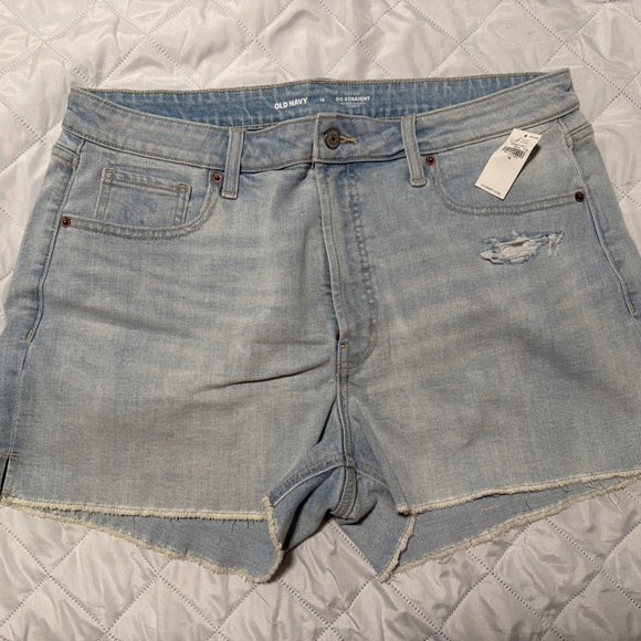 Old Navy Pants - Women’s High-Rise OG Straight Denim Shorts - NWT!